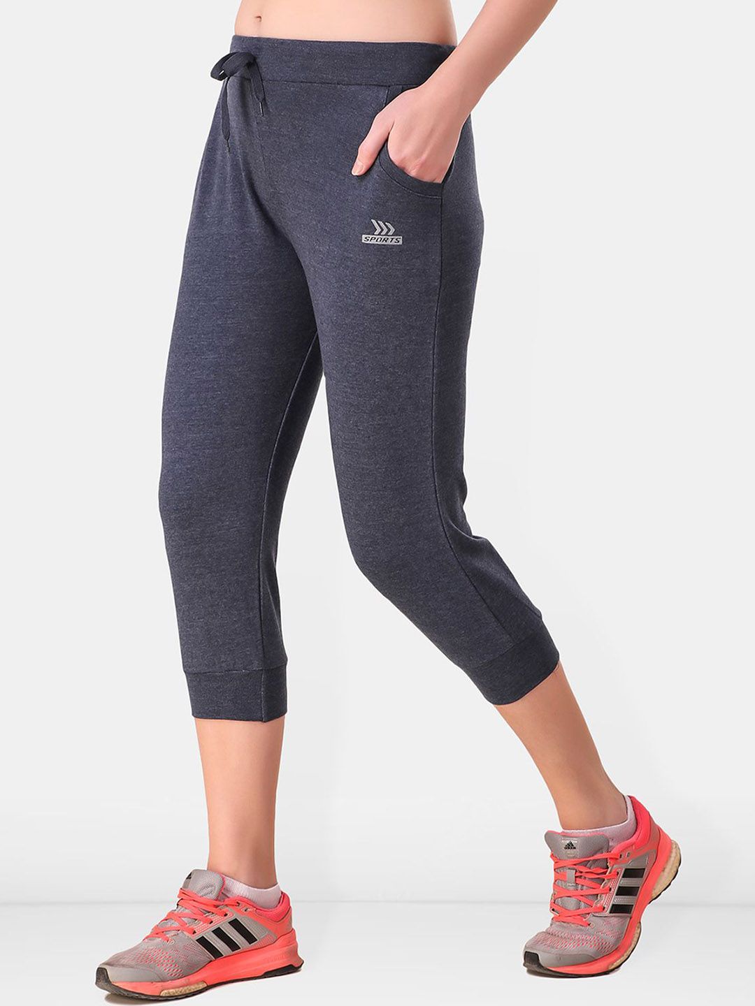 Mid-Rise Three-Fourth Length Tights