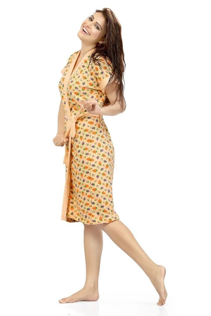 women bath robe with pocket and half sleeves
