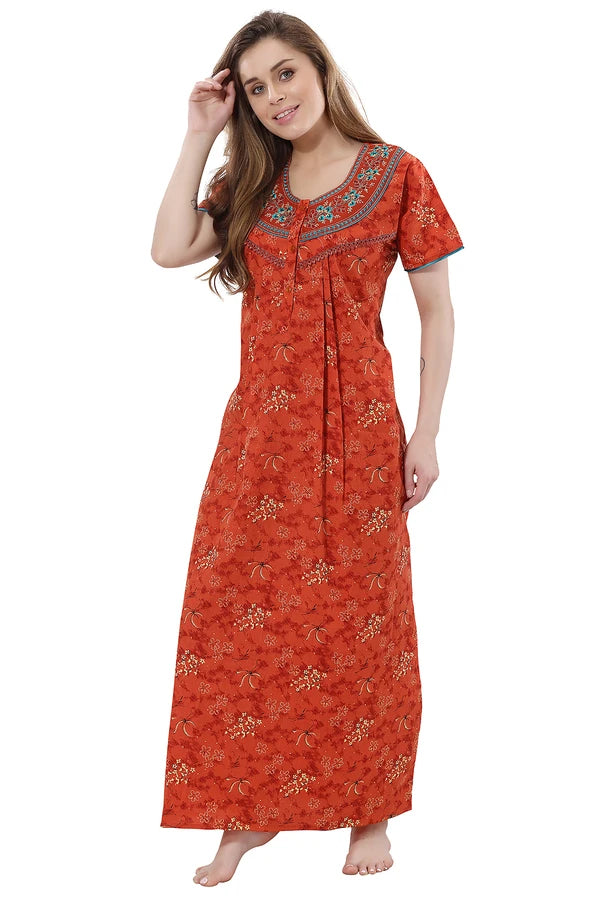 Close up embroidered bust cotton night gown
