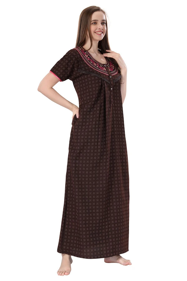Short sleeve embroidered cotton nighty