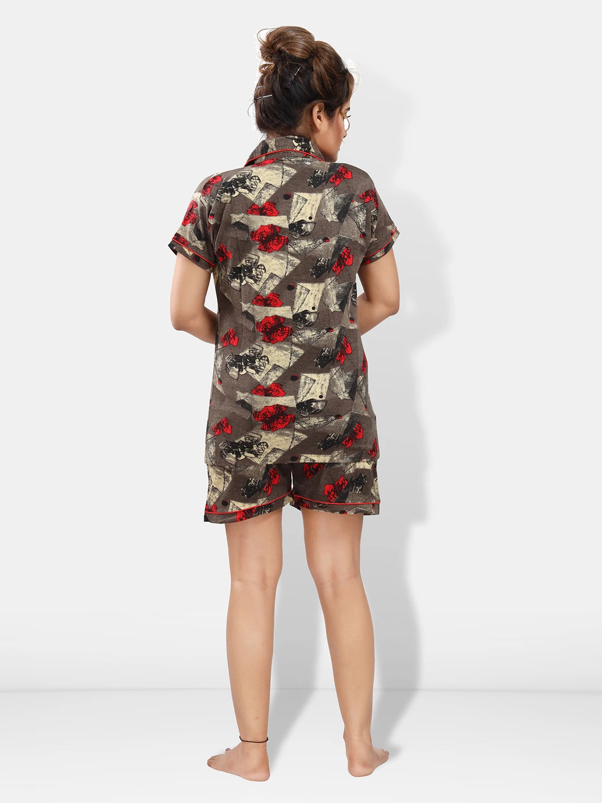 brown cotton abstract print night suit for women
