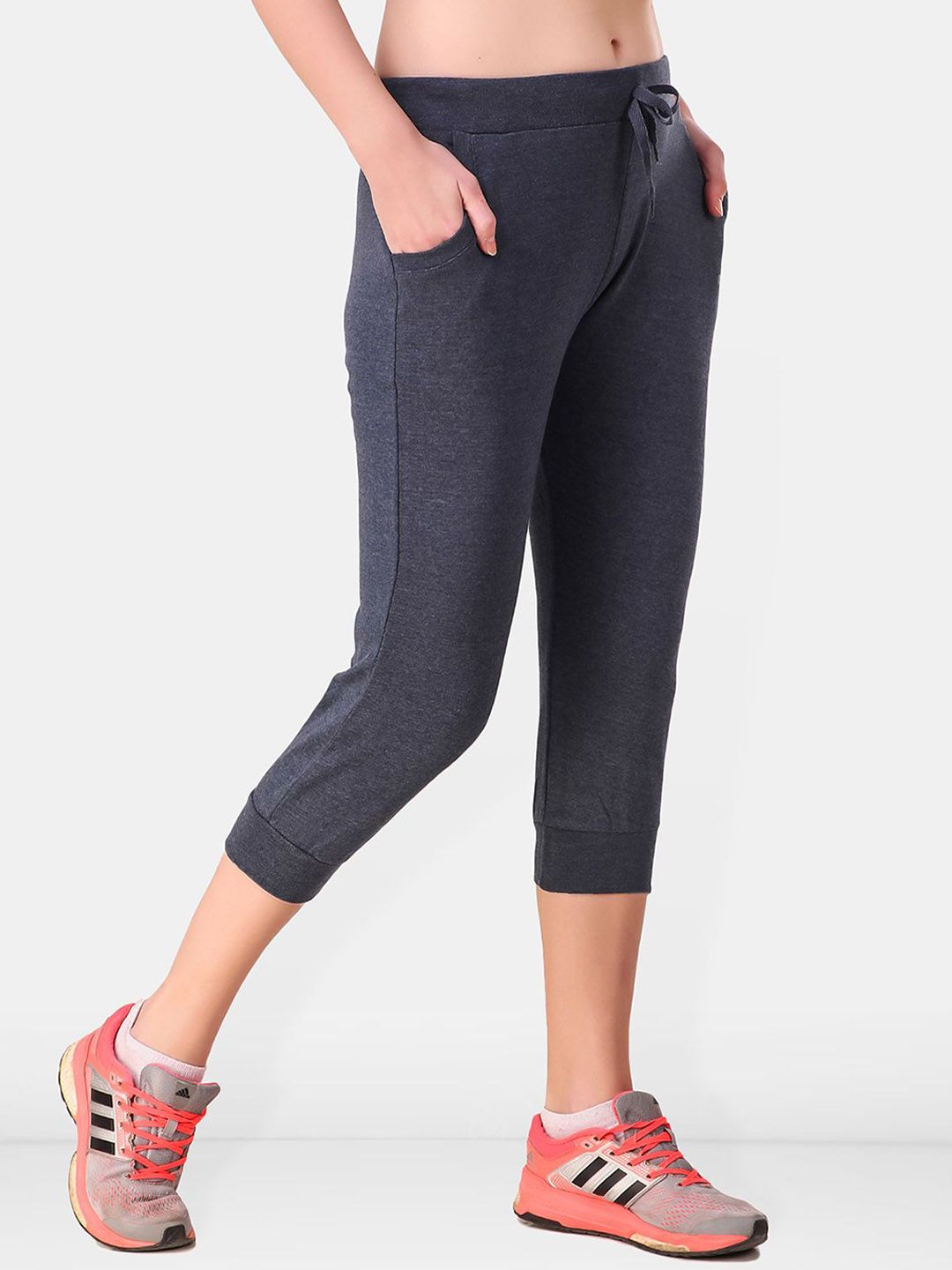 Mid-Rise Three-Fourth Length Tights