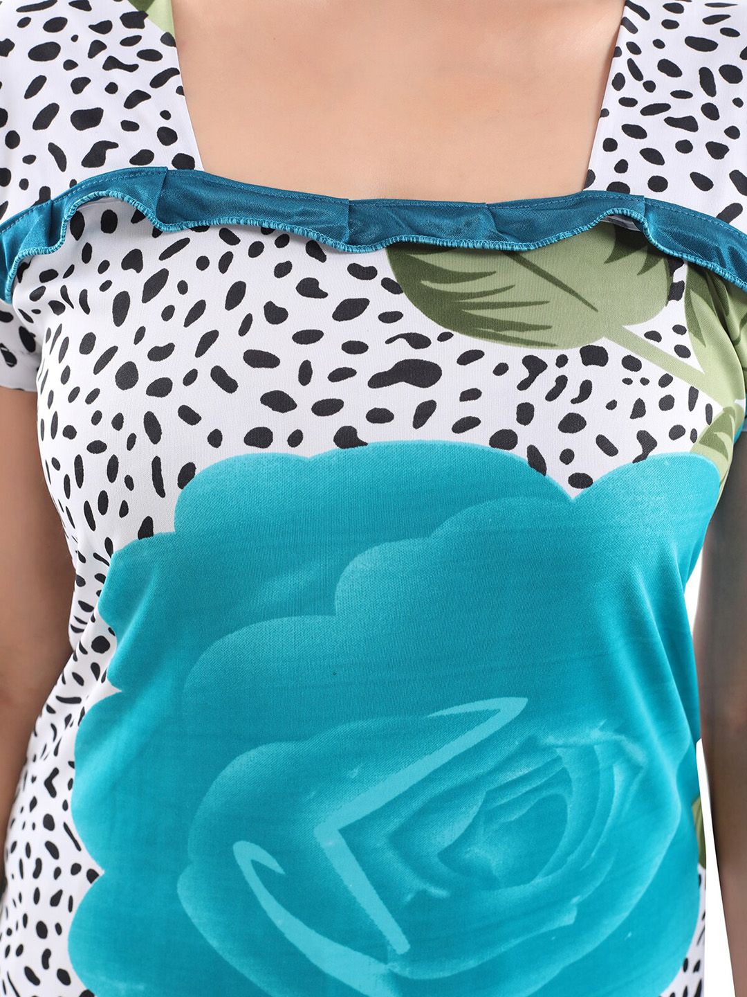 Women Turquoise Blue & White Printed Night suit