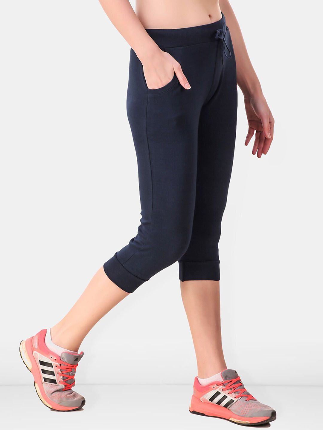 Women Solid Three Fourth-Length Gym Tights